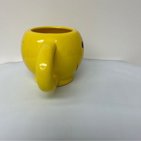 Smiley Face Coffee Mug Happy Face Emoji Yellow soup bowl No Stains Or Chips - Picture 2 of 10